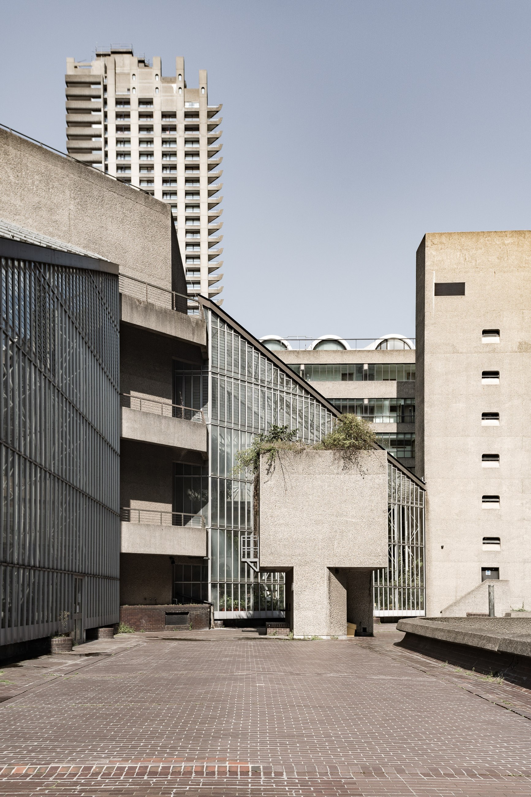 Spazio pubblico e volumi del Barbican Estate a Londra